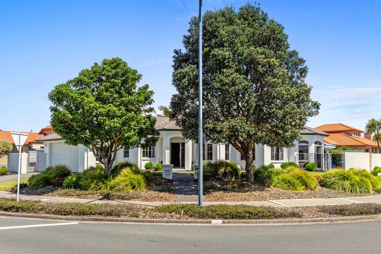 Photo of property in 1 Santa Cruz Drive, Papamoa Beach, Papamoa, 3118