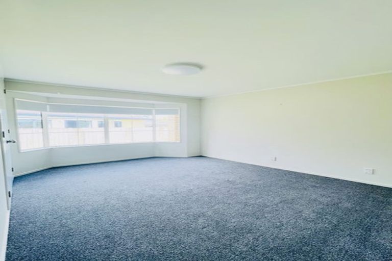 Photo of property in 53 Stratford Road, Manurewa, Auckland, 2105