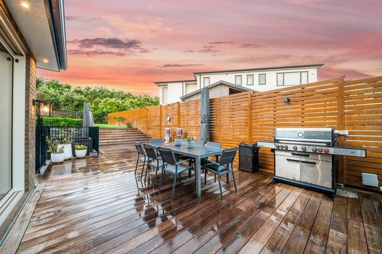 Photo of property in 39 Headsail Drive, Long Bay, Auckland, 0630