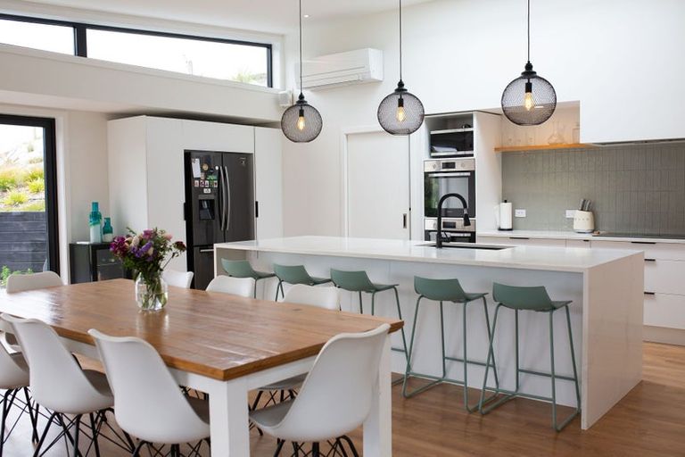 Photo of property in 35 Paetawa Road, Peka Peka, Waikanae, 5391