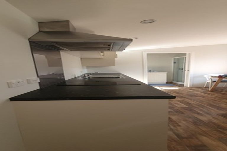 Photo of property in 61 Queens Drive, Lyall Bay, Wellington, 6022