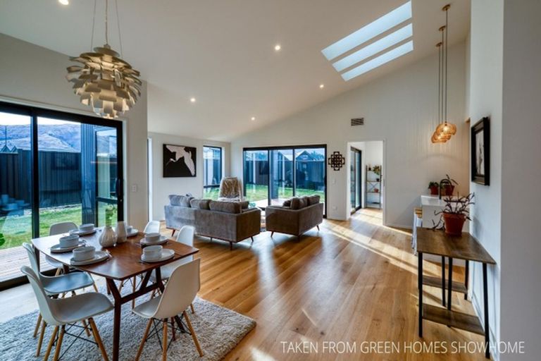 Photo of property in 10 Lynette Place, Pauanui, 3579