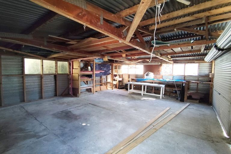 Photo of property in 51 Bodi Place, Te Atatu South, Auckland, 0610
