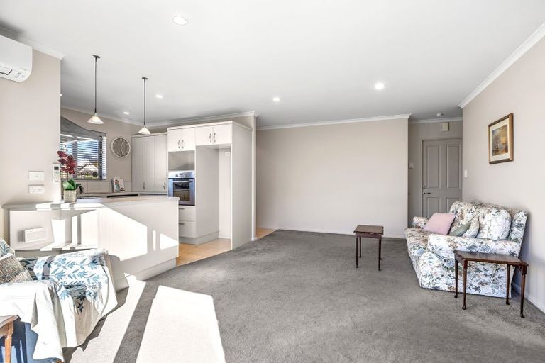 Photo of property in 1/241 Matsons Avenue, Papanui, Christchurch, 8053