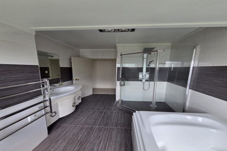 Photo of property in 1/70 Kelvin Road, Papakura, 2110