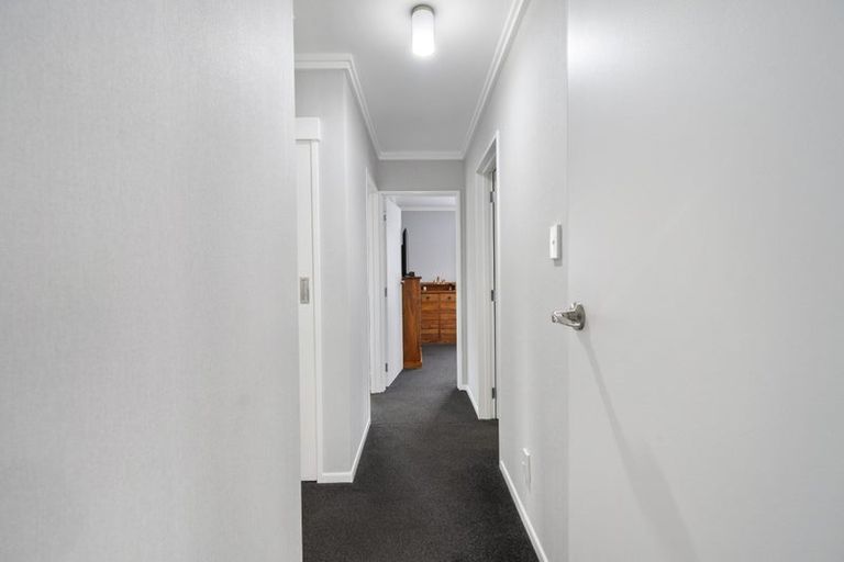 Photo of property in 30 Ongo Road, Hunterville, 4730