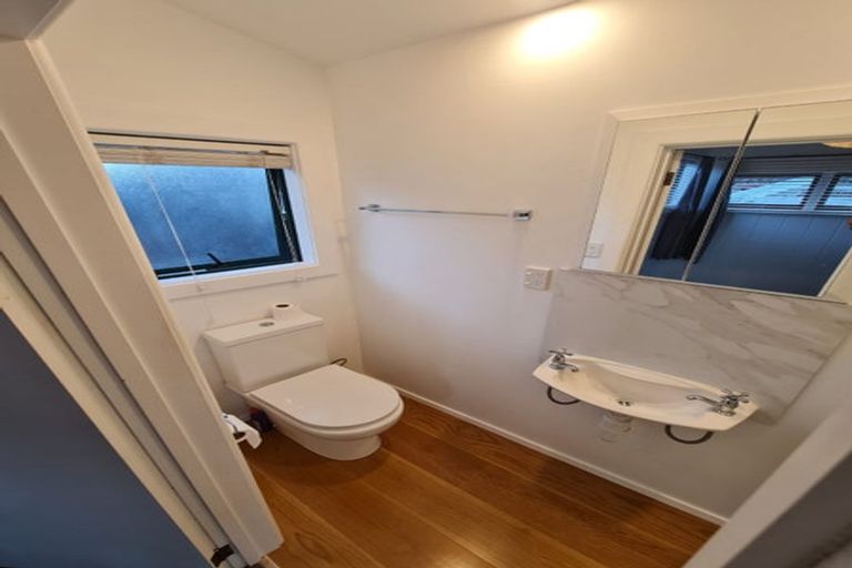 Photo of property in 27 Lowther Place, Taradale, Napier, 4112