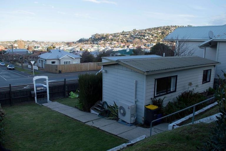 Photo of property in 180 South Road, Caversham, Dunedin, 9012