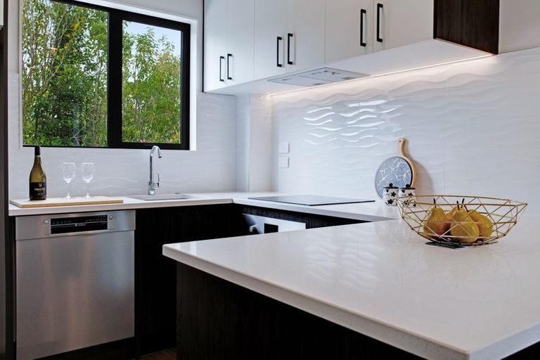 Photo of property in 73d Salamanca Road, Sunnynook, Auckland, 0620