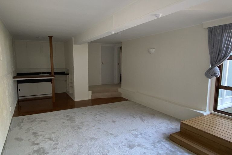 Photo of property in 1 Marcel Place, Glenfield, Auckland, 0629