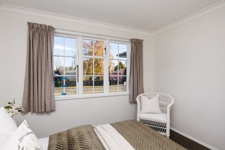 Photo of property in 8 Norwich Place, Awapuni, Palmerston North, 4412