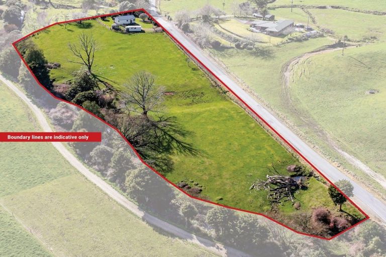 Photo of property in 2445 Tarata Road, Tarata, Inglewood, 4387