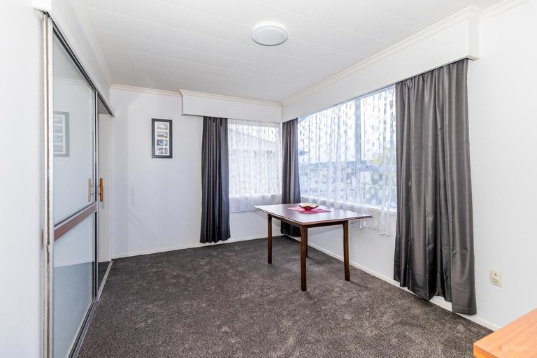 Photo of property in 10a-b Churchill Place, Waimate, 7924