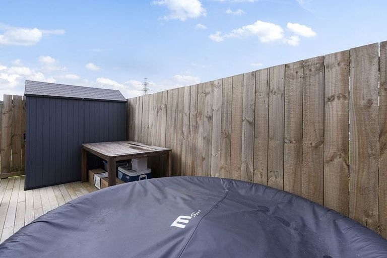 Photo of property in 22 Parenga Lane, Kumeu, 0810