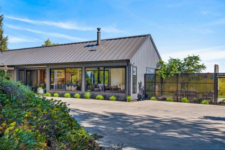 Photo of property in 248 Durham Drive, Havelock North, 4130