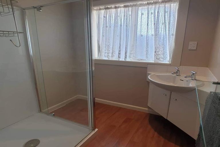 Photo of property in 37 Acacia Avenue, Upper Riccarton, Christchurch, 8041