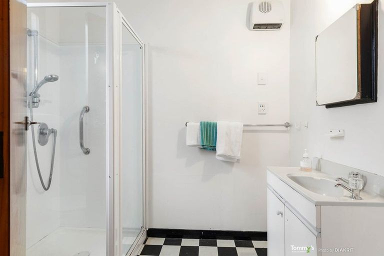 Photo of property in 21b Crieff Street, Northland, Wellington, 6012