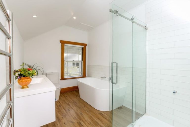 Photo of property in 37a Cameron Street, New Plymouth, 4310