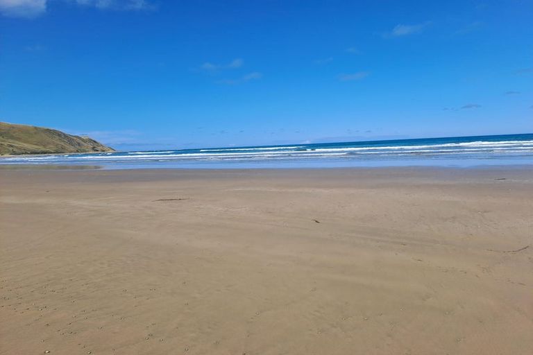 Photo of property in 39 Shoal Beach Road, Aramoana, Omakere, 4271