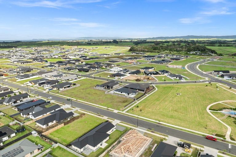 Photo of property in 20 Kapiakauri Road, One Tree Point, 0118