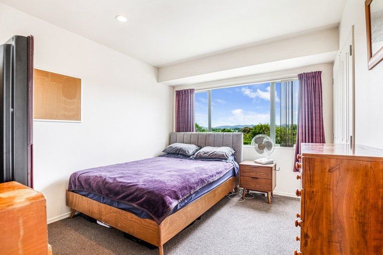 Photo of property in 23 San Vito Place, Henderson, Auckland, 0612