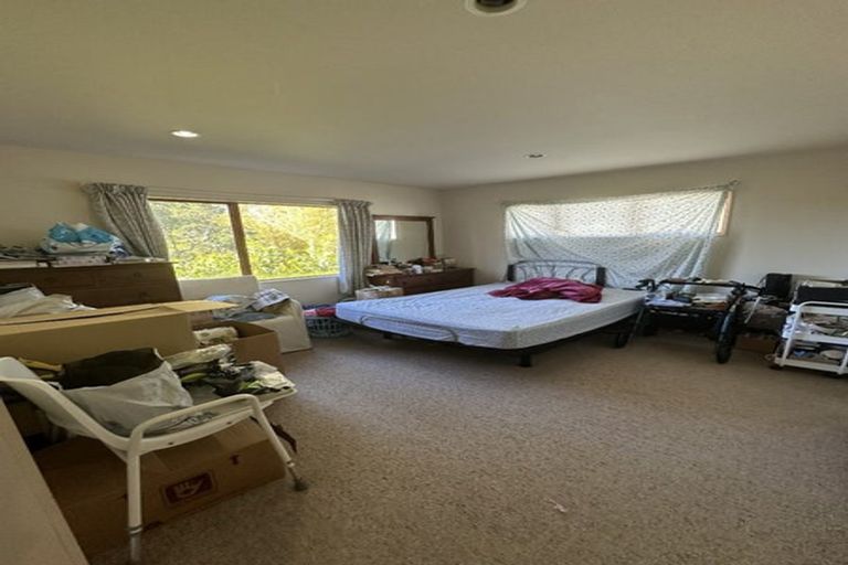 Photo of property in 31 Copplestone Place, New Lynn, Auckland, 0600