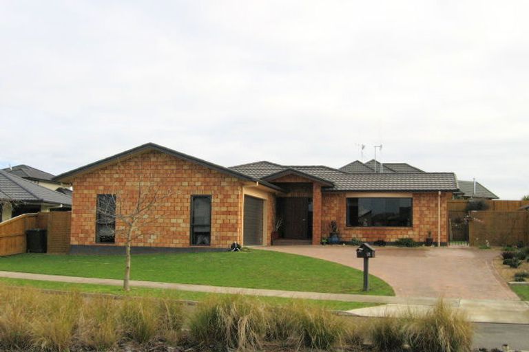 Photo of property in 12 Grasmere Court, Huntington, Hamilton, 3210