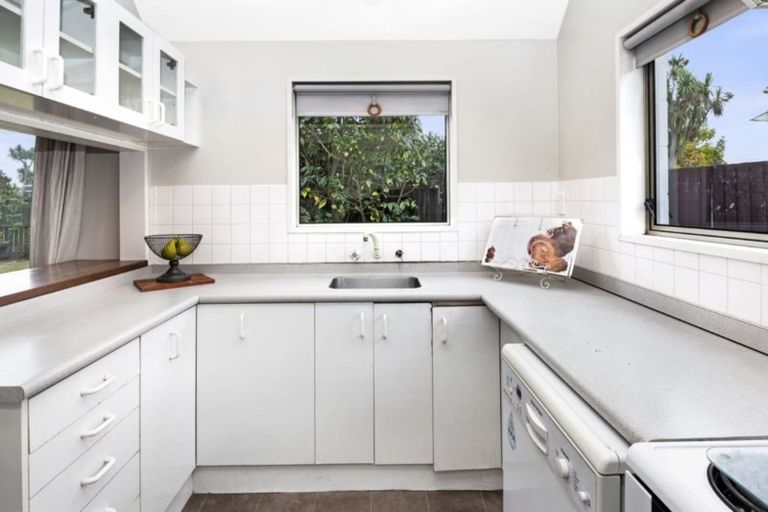 Photo of property in 1/102 Knowles Street, Saint Albans, Christchurch, 8052