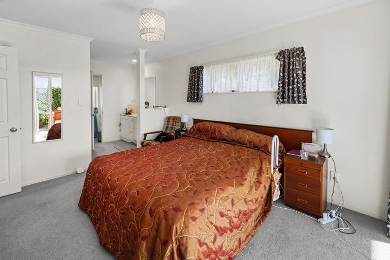 Photo of property in 1 Cobbe Place, Pomare, Rotorua, 3015