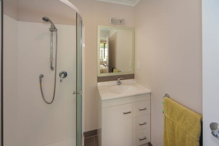 Photo of property in 8 Karika Place, Massey, Auckland, 0614