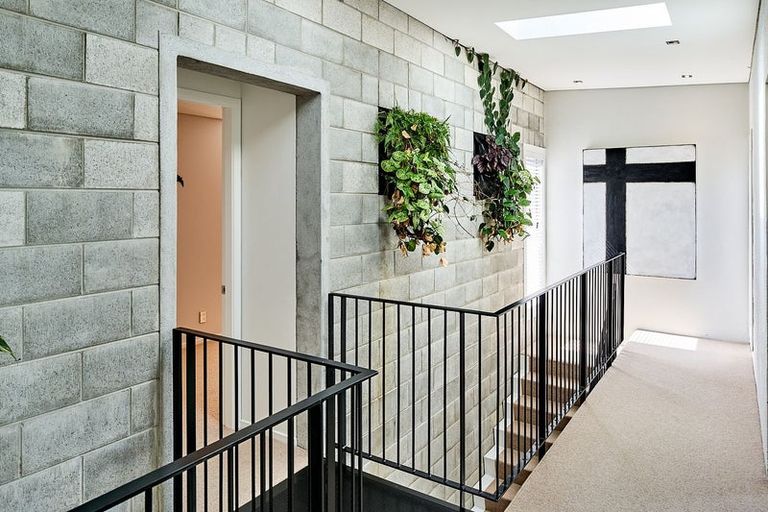 Photo of property in 51 Amesbury Drive, Churton Park, Wellington, 6037