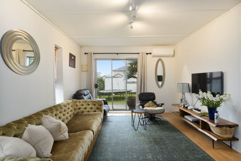 Photo of property in 239 Metcalfe Road, Ranui, Auckland, 0612