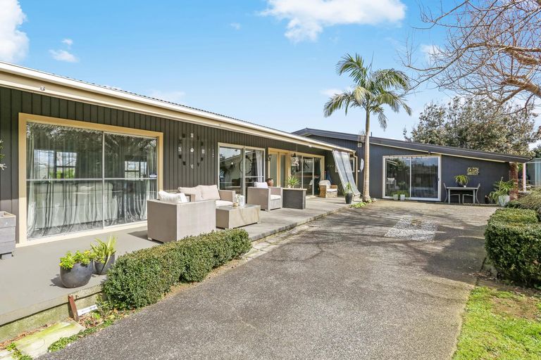 Photo of property in 11 Harrisville Road, Tuakau, 2121