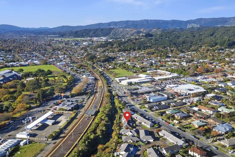 Photo of property in 18 Millwood Place, Silverstream, Upper Hutt, 5019