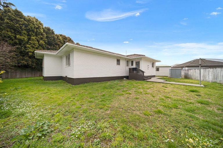 Photo of property in 22 Molesworth Place, Mangere, Auckland, 2022