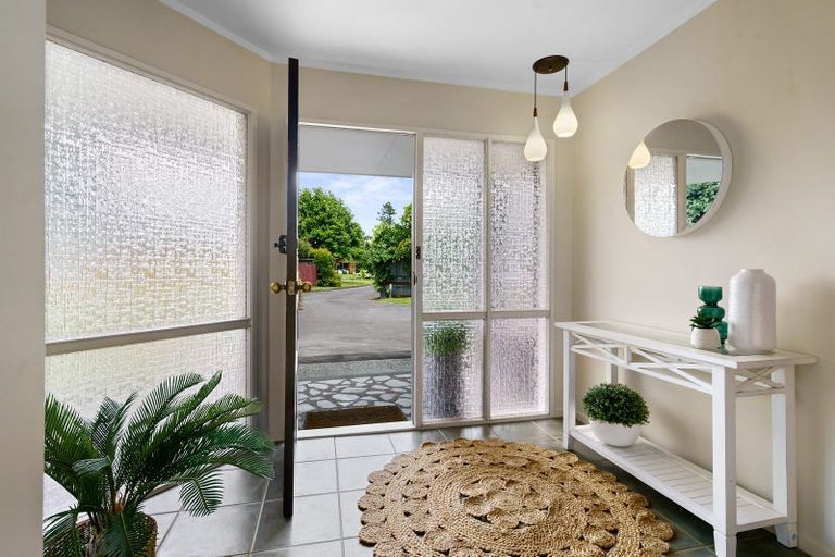 Photo of property in 3 Woodstock Crescent, Leamington, Cambridge, 3432
