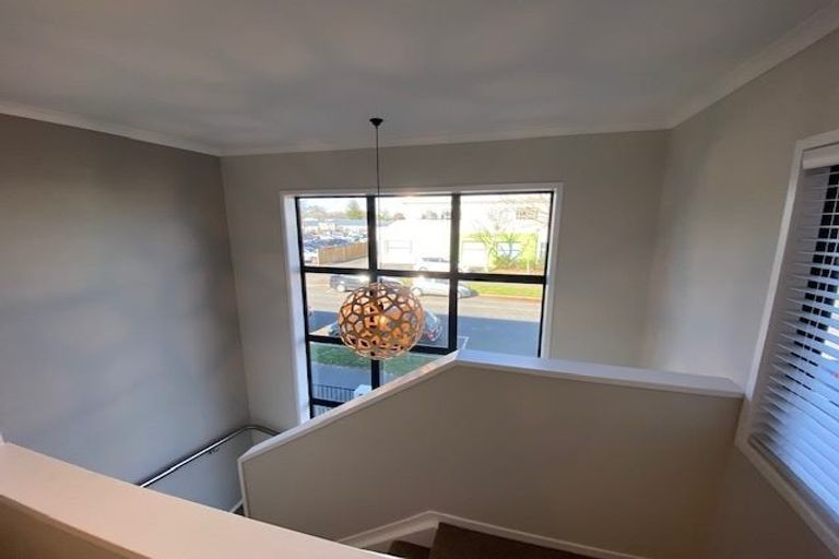 Photo of property in 13u4 Beale Street, Hamilton East, Hamilton, 3216