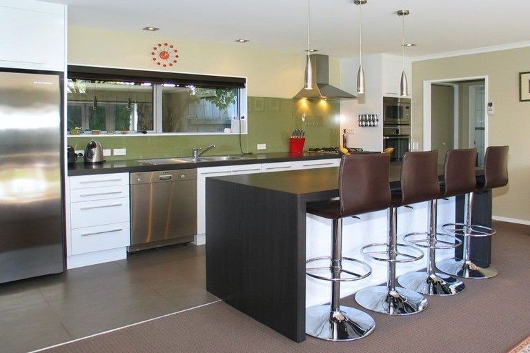 Photo of property in 76a Te Pene Avenue, Titahi Bay, Porirua, 5022