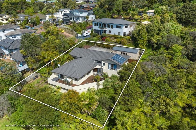 Photo of property in 15 Glenreagh Place, Torbay, Auckland, 0630