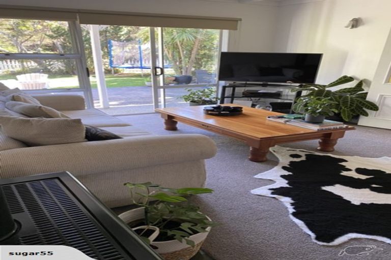 Photo of property in 2/132 Nile Road, Milford, Auckland, 0620