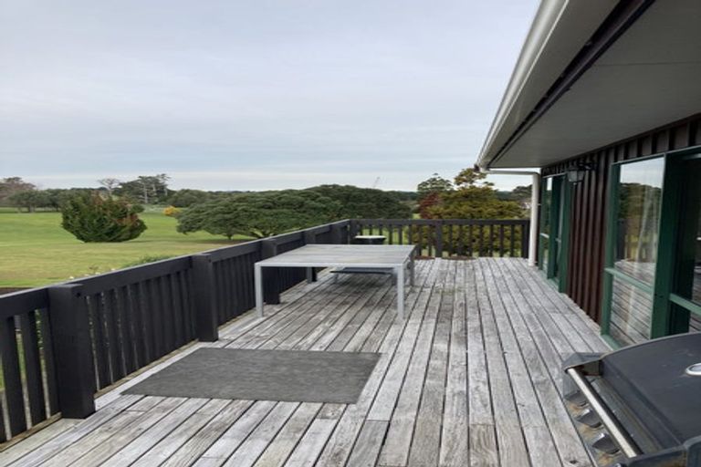 Photo of property in 166 Torkar Road, Clarks Beach, 2122