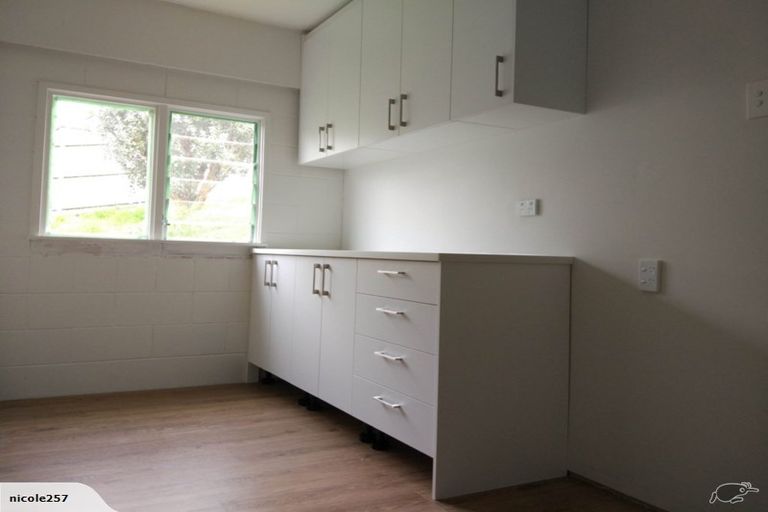 Photo of property in 129 Kia Ora Road, Beach Haven, Auckland, 0626