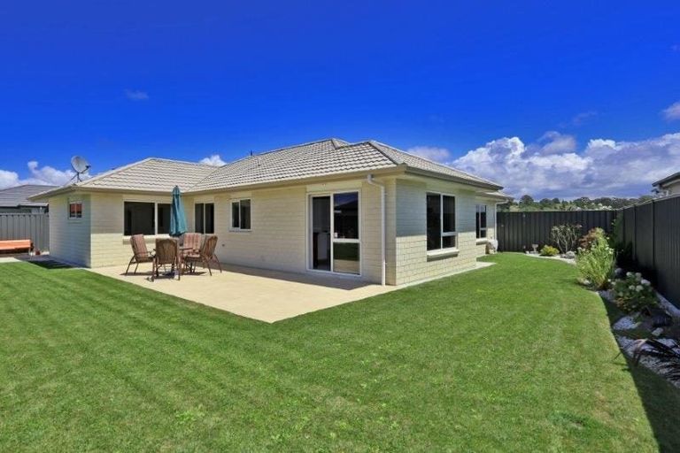 Photo of property in 58 Orotu Drive, Poraiti, Napier, 4112