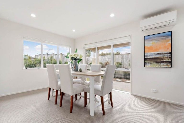 Photo of property in 99 Bayvista Drive, Karaka, Papakura, 2113