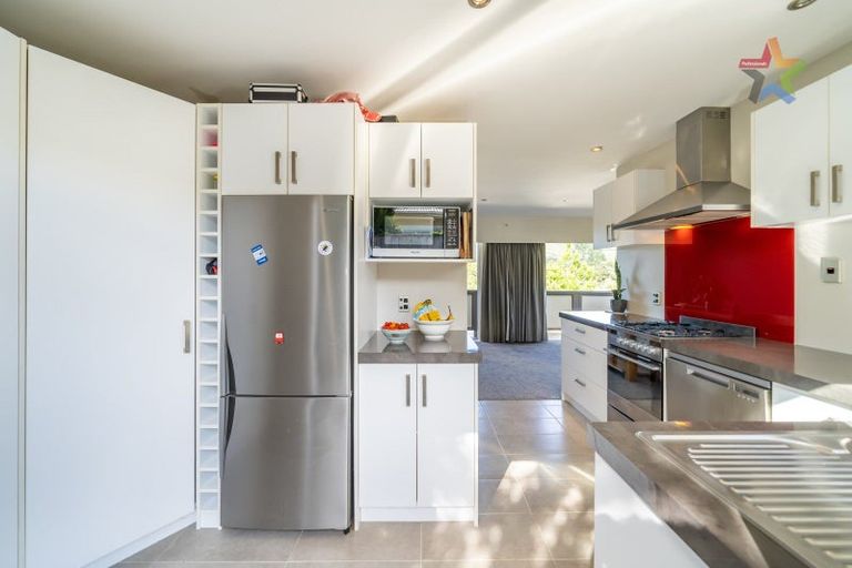 Photo of property in 6 Gawler Grove, Wainuiomata, Lower Hutt, 5014