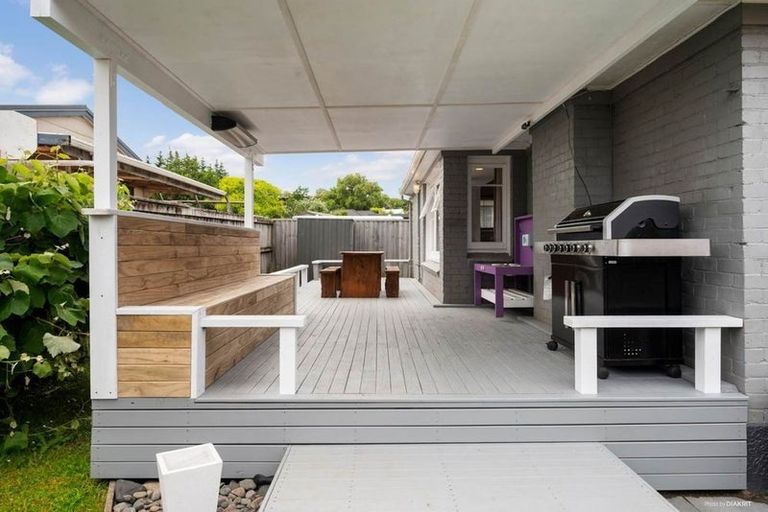 Photo of property in 22 Mellsop Avenue, Waiuku, 2123