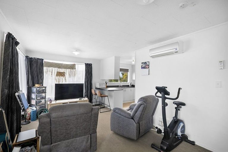 Photo of property in 2/47 South Road, Blagdon, New Plymouth, 4310