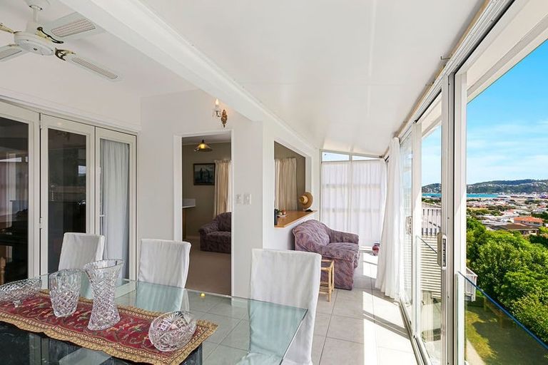 Photo of property in 10 Houston Grove, Miramar, Wellington, 6022