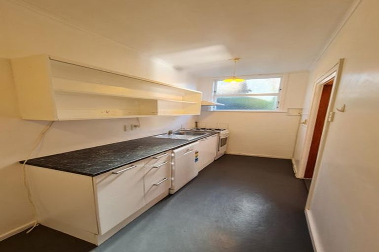 Photo of property in 100 Nairn Street, Mount Cook, Wellington, 6011