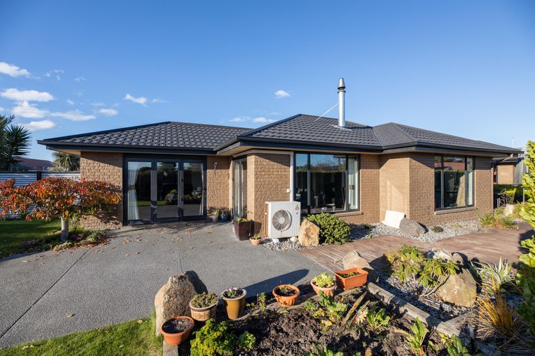 Photo of property in 9 Sea Eagles Place, North New Brighton, Christchurch, 8083